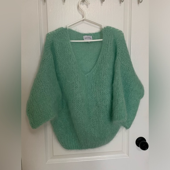 American Dreams Sweaters - American Dreams V-Neck Knit Sweater